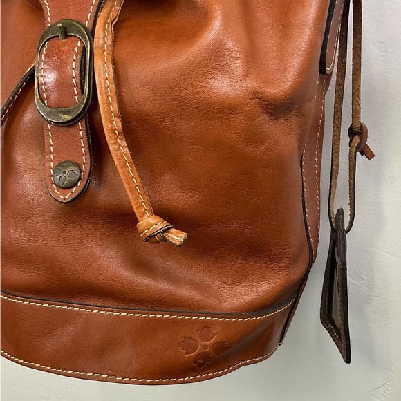 Patricia Nash Full Grain Leather Bucket Bag Adjustable Strap - Picture 10 of 13
